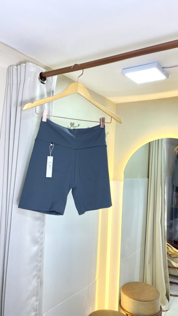 Short Básico Leila - Image 5