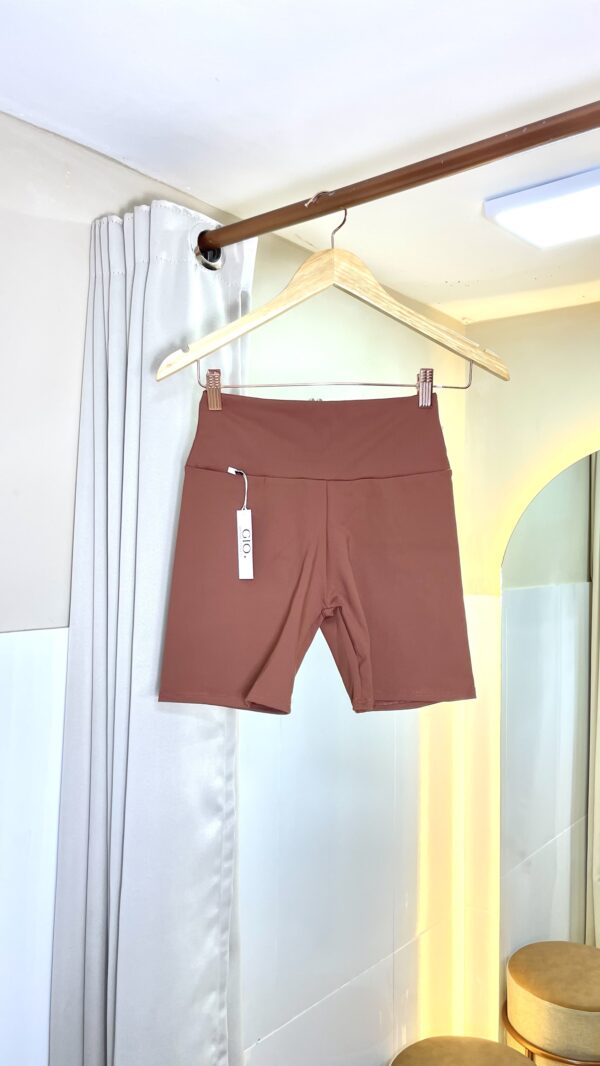 Short Básico Leila - Image 8