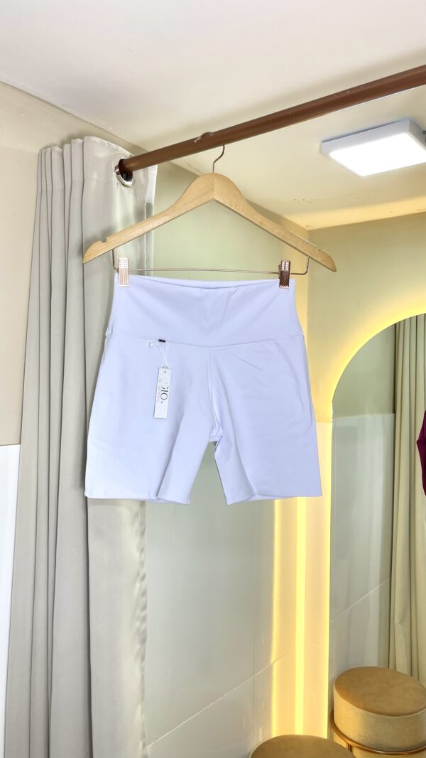 Short Básico Leila - Image 11